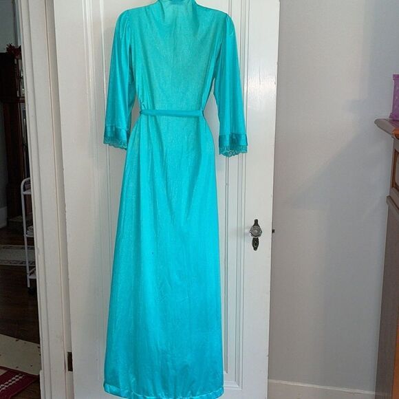 Vtg 60s/70s Gilead turquoise green nylon full length robe with lace details - Picture 7 of 9